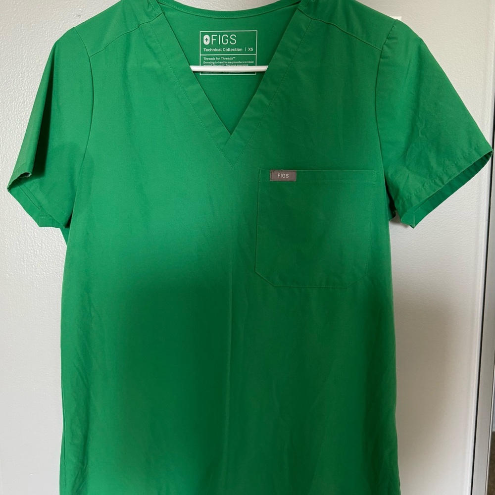 Figs Women’s XS Safety Green Catharina One-Pocket Scrub Top